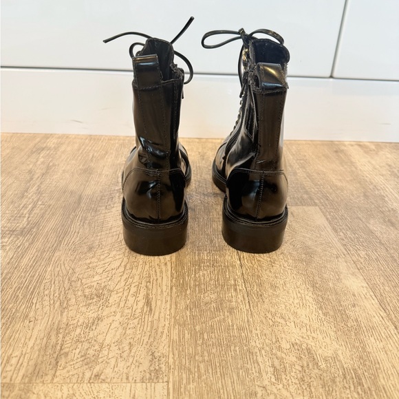 Jeffrey Campbell Leather Shiny Black and Gold Chain Boots NEW - Picture 5 of 14